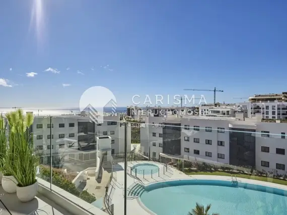 Nowoczesny apartament w prestiżowym kompleksie z widokiem na morze 1