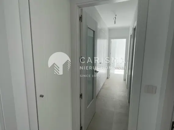 (28) Apartament na parterze w ekskluzywnej nadmorskiej  dzielnicy